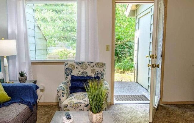 2 beds, 1.5 baths, 900 sqft, $1,585, Unit 3773