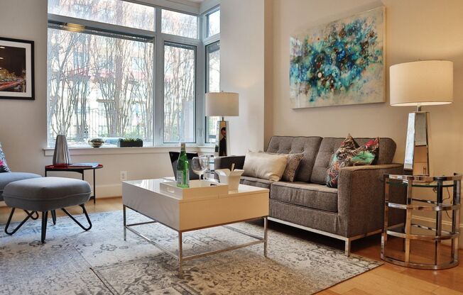 1 bed, 1 bath, $2,000, Unit 416