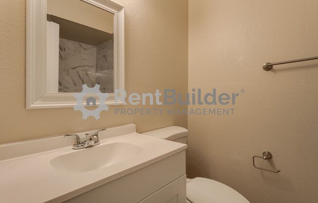 2 beds, 1 bath, 800 sqft, $1,095, Unit Unit A