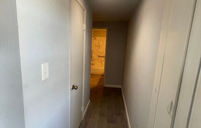 1 bed, 1 bath, $1,650, Unit 124 Shasta