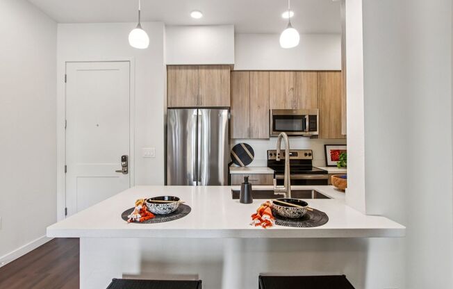 1 bed, 1 bath, 582 sqft, $1,640