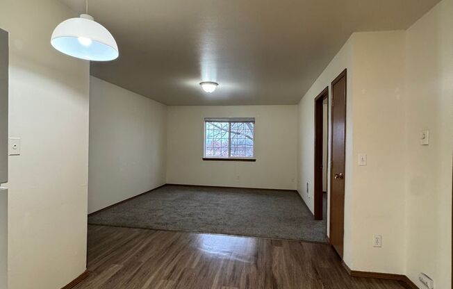 2 beds, 1 bath, $1,224, Unit 317