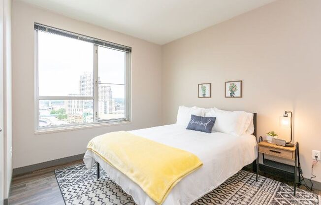 2 beds, 2 baths, 1,009 sqft, $2,175, Unit 1107