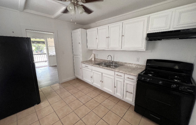 8333 GARLAND
