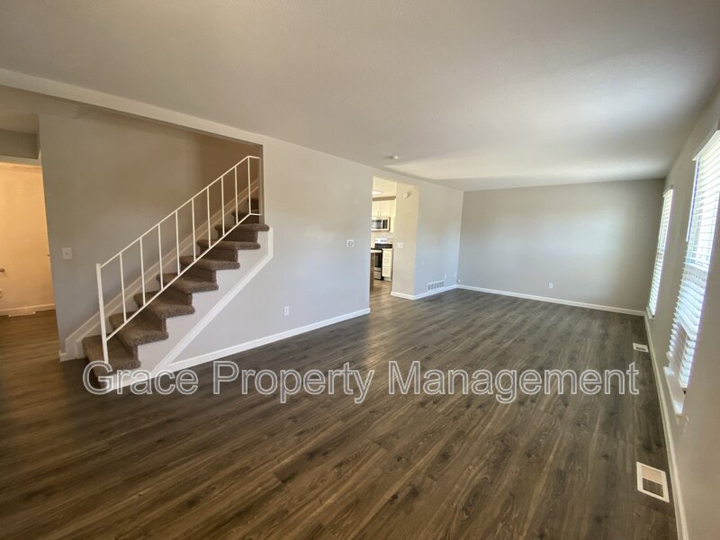 9371 BELLAIRE DR
