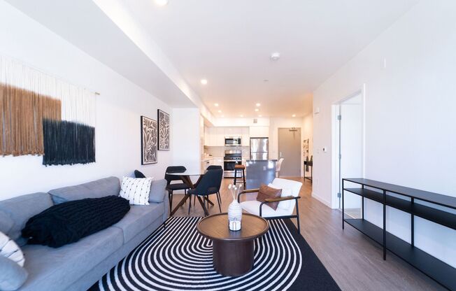 1 bed, 1 bath, 672 sqft, $3,195, Unit 407