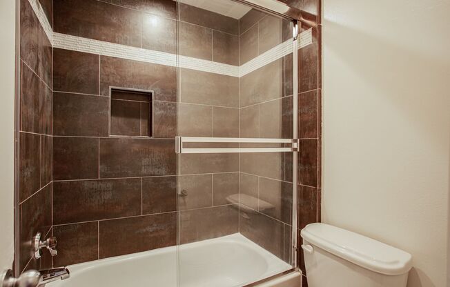 2 beds, 2 baths, 979 sqft, $4,000, Unit 301