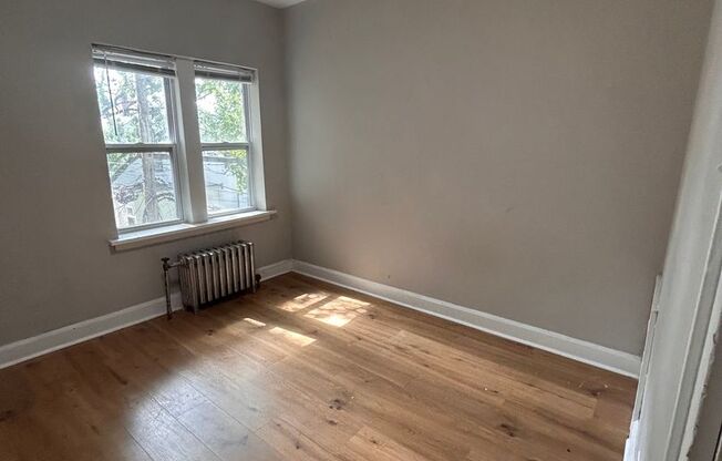 1 bed, 1 bath, $1,050, Unit 221