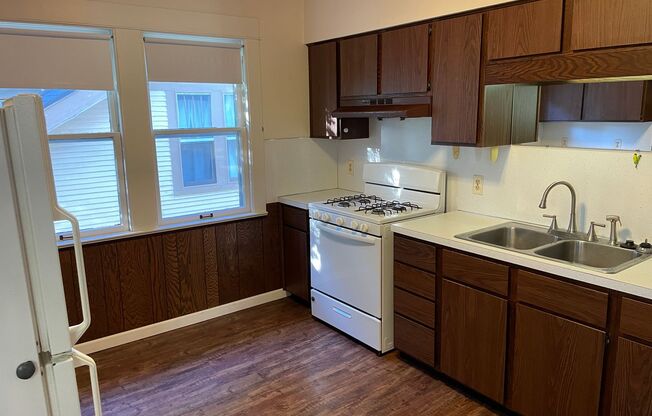 MOVE-IN SPECIAL! Roomy 2 bedroom apartment on the growing NW Side! An availability that won't last!