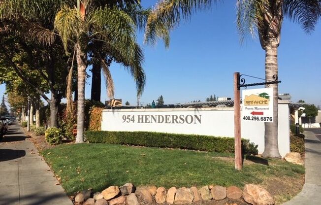 2 beds, 1 bath, 860 sqft, $3,295, Unit 014