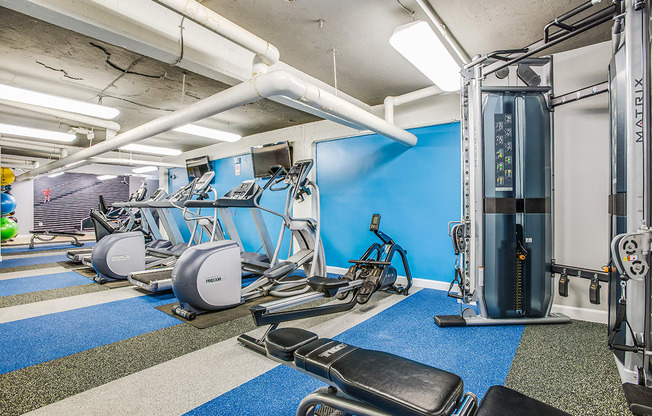 Fitness center  at Highview and Castle Manor, Washington, DC, 20009