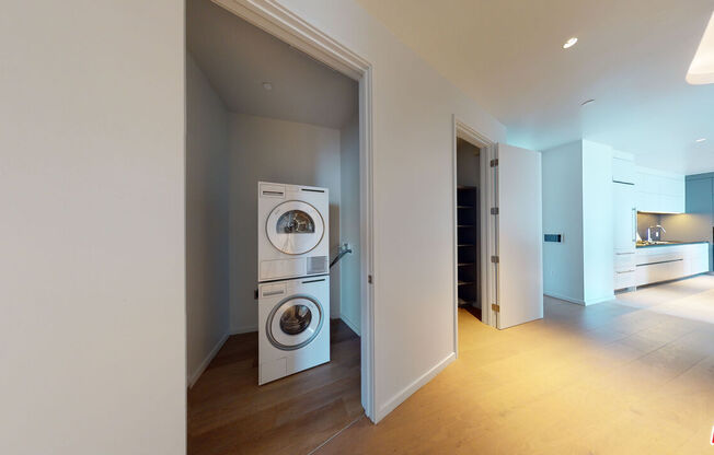 2 beds, 2.5 baths, 2,802 sqft, $18,995, Unit PH15