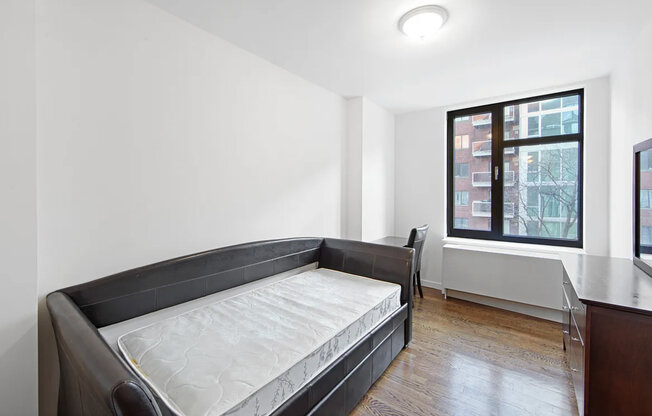 2833 OCEAN PKWY
