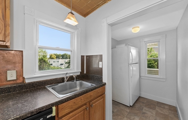 9 KINGMAN RD