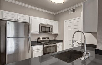 Broadleaf Apartments