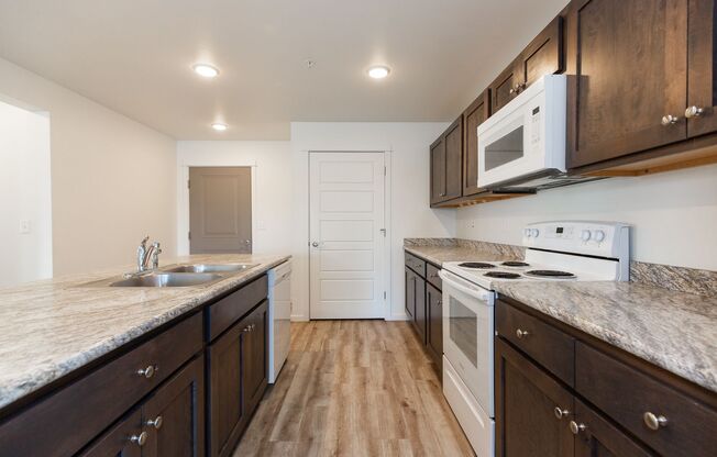 2 beds, 2 baths, 952 sqft, $1,695, Unit 96-301
