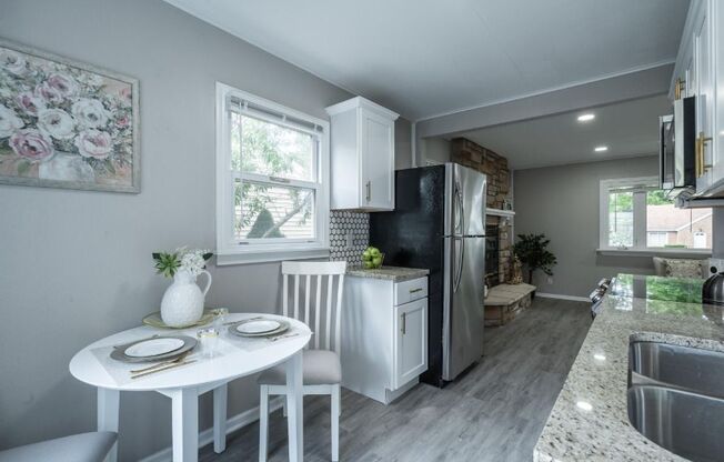 3310 N 82 ST