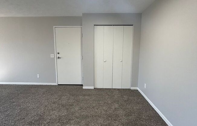 Quail Run Apts. (750 N. 18th Ave.)