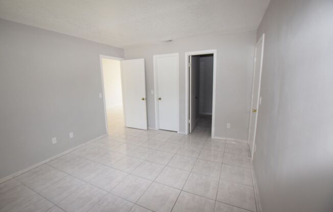 3 beds, 2 baths, $2,200