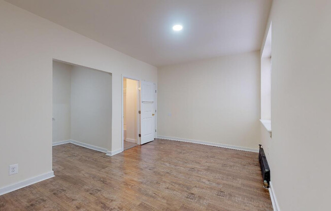 Studio, 1 bath, 296 sqft, $955, Unit 1-D