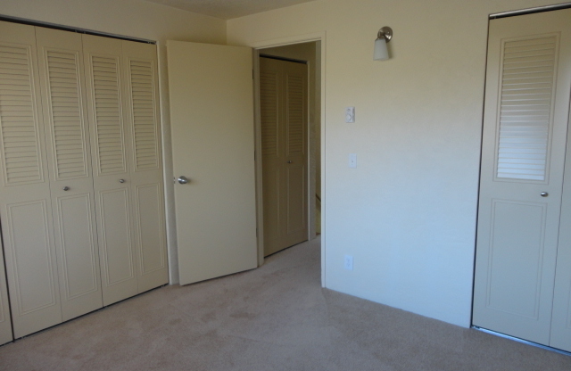 2 beds, 1.5 baths, 1,100 sqft, $1,697, Unit 1811