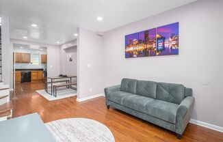 2 beds, 1.5 baths, $1,275