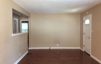 2 beds, 1 bath, $995