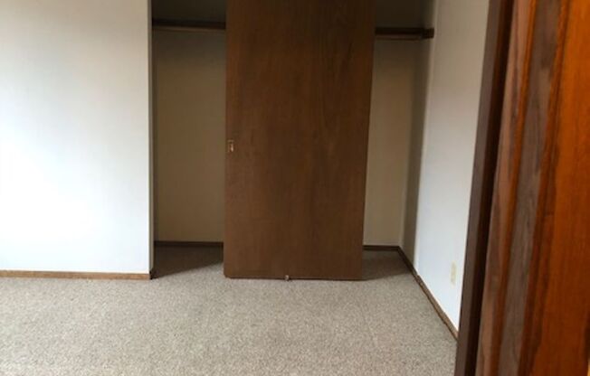 1 bed, 1 bath, 675 sqft, $999, Unit 7910 - 5