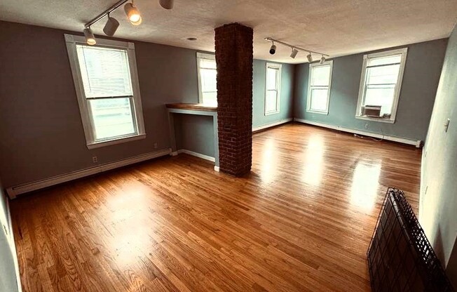 62 RIV ST
