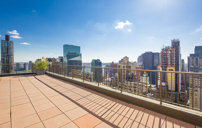 1 bed, 1 bath, 692 sqft, $4,750, Unit 32B