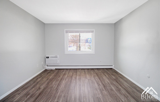 301 Oaklawn Avenue