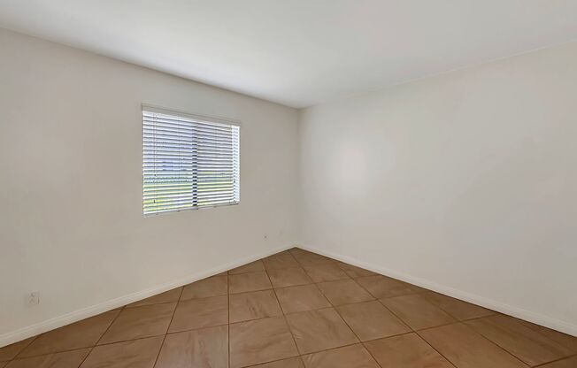 Spacious 3BR/2BA Condo in Rancho San Diego – Prime Location!