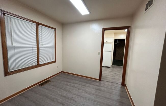 Spacious Duplex in Convenient Longview Location