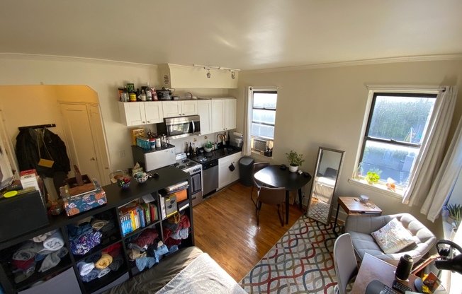 Studio, 1 bath, $2,600, Unit 2B