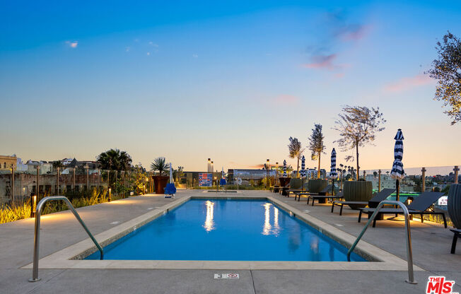 Studio, 1 bath, 655 sqft, $2,480, Unit 727