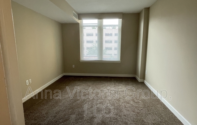 155 POTOMAC PASSAGE #306