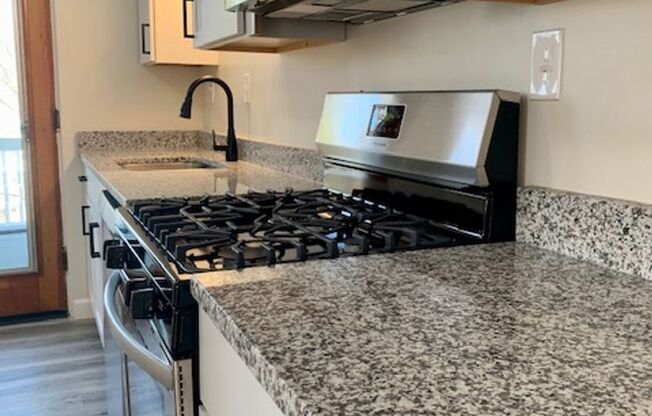 Remodeled Large Two Bedroom in Ft. Mitchell