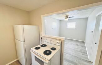 1 bed, 1 bath, 484 sqft, $950, Unit Garage Apt