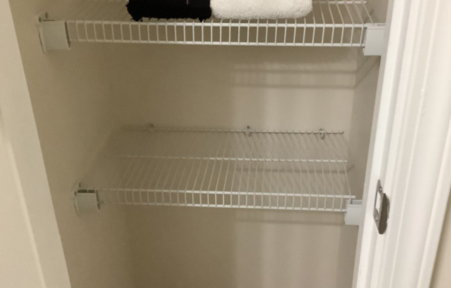 1 bed, 1 bath, 684 sqft, $3,840, Unit 1427