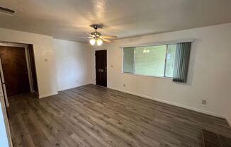 2 beds, 1 bath, 900 sqft, $1,295, Unit A