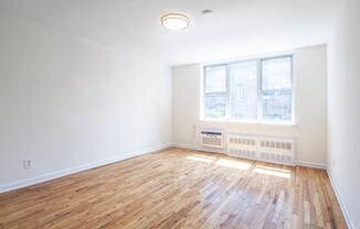 204 W 14 ST