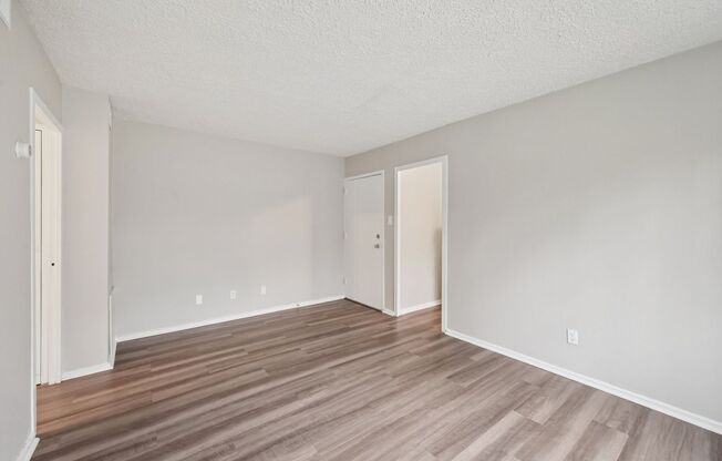2 beds, 1 bath, 610 sqft, $850, Unit 195-03