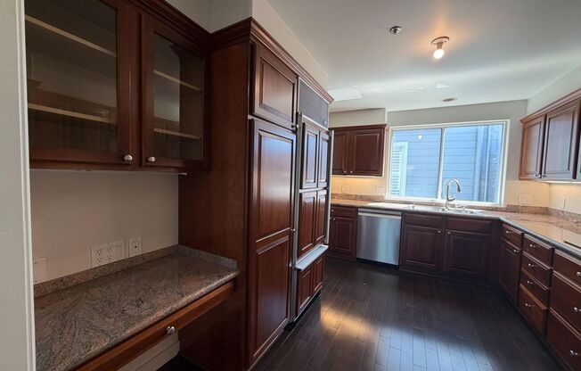 Luxury Pacific Heights 3BD/2.5BA with Private Rooftop Deck