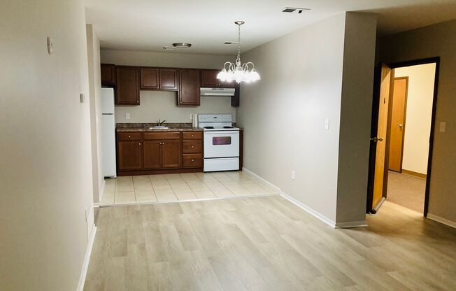 1 bed, 1 bath, 600 sqft, $925