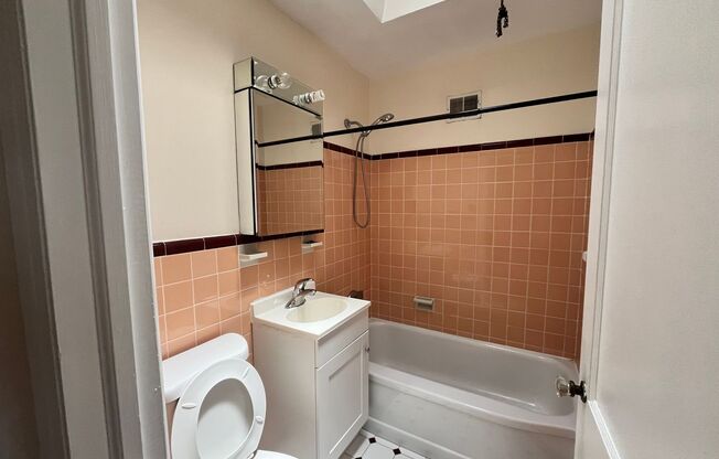 3 bedroom 1 bath house