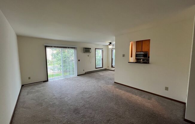 2 beds, 1 bath, $1,495