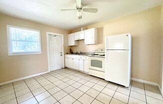 2 beds, 1 bath, $1,400