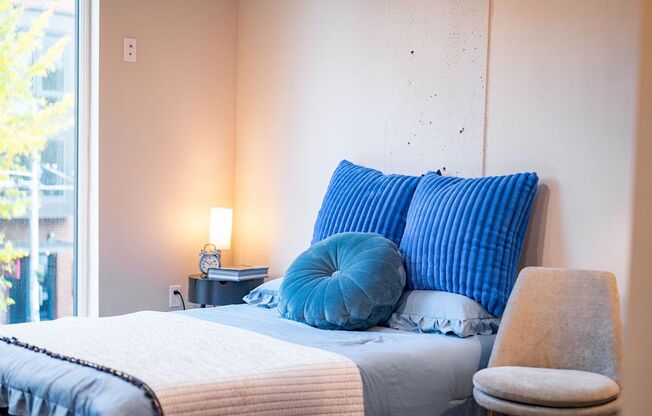 Studio, 1 bath, 350 sqft, $1,500, Unit 212