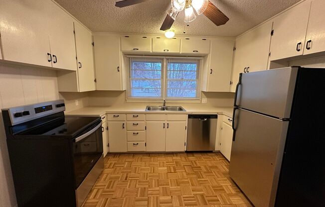 3 beds, 2 baths, $1,500