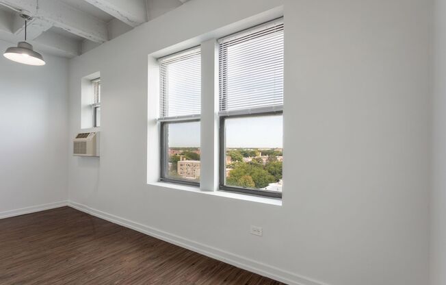 Studio, 1 bath, 212 sqft, $1,550, Unit 607